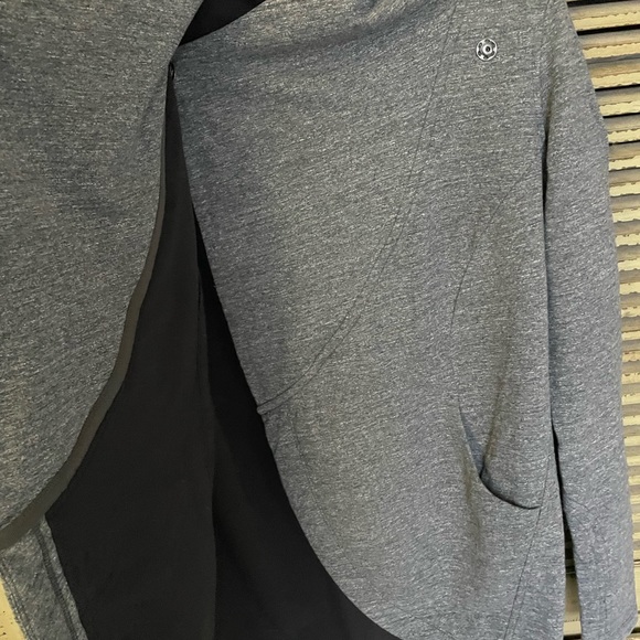 Lululemon that’s a wrap jacket / sweatshirt / cardigan - Picture 4 of 11